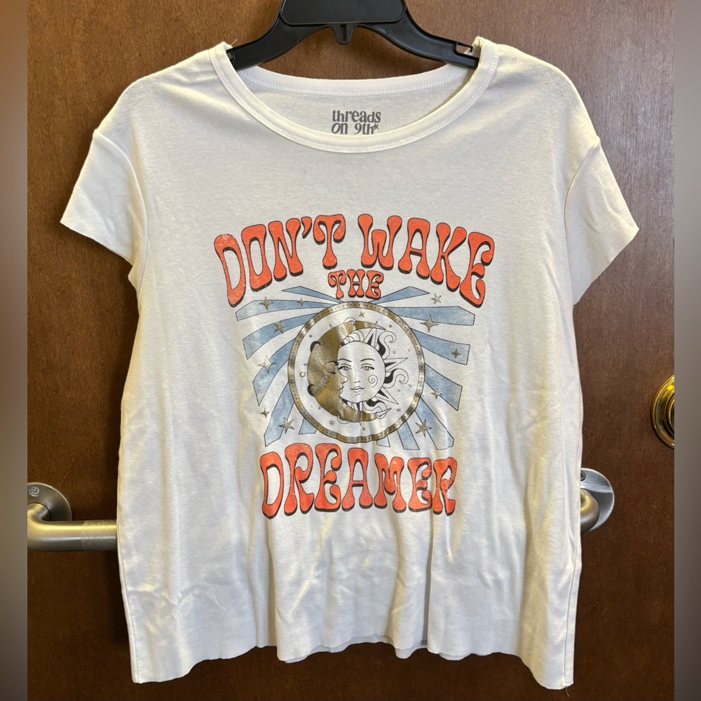 Threads On 9th Graphic Tee